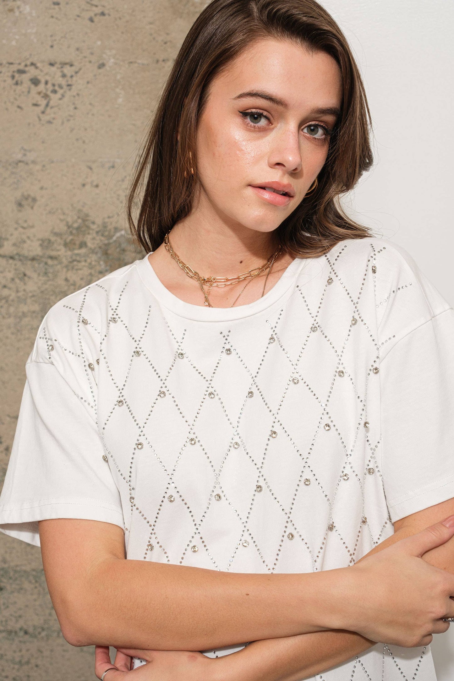 Round Neck Front Jewel Applique Mini Shirt Dress: OFF WHITE