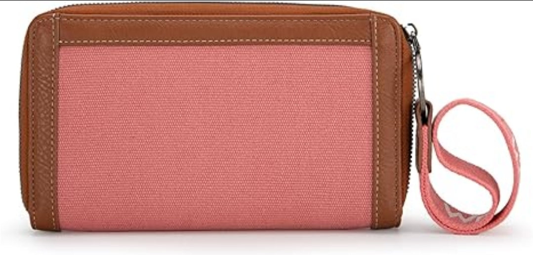 Wrangler Logo Wallet/Wristlet -Pink