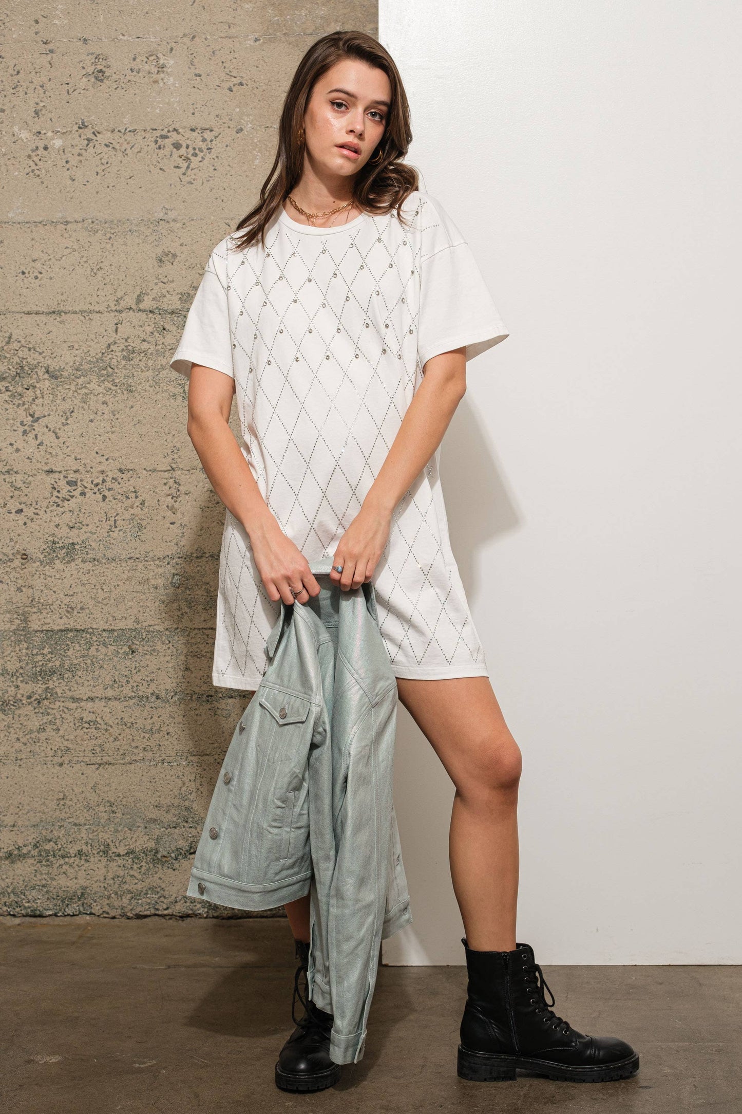 Round Neck Front Jewel Applique Mini Shirt Dress: OFF WHITE