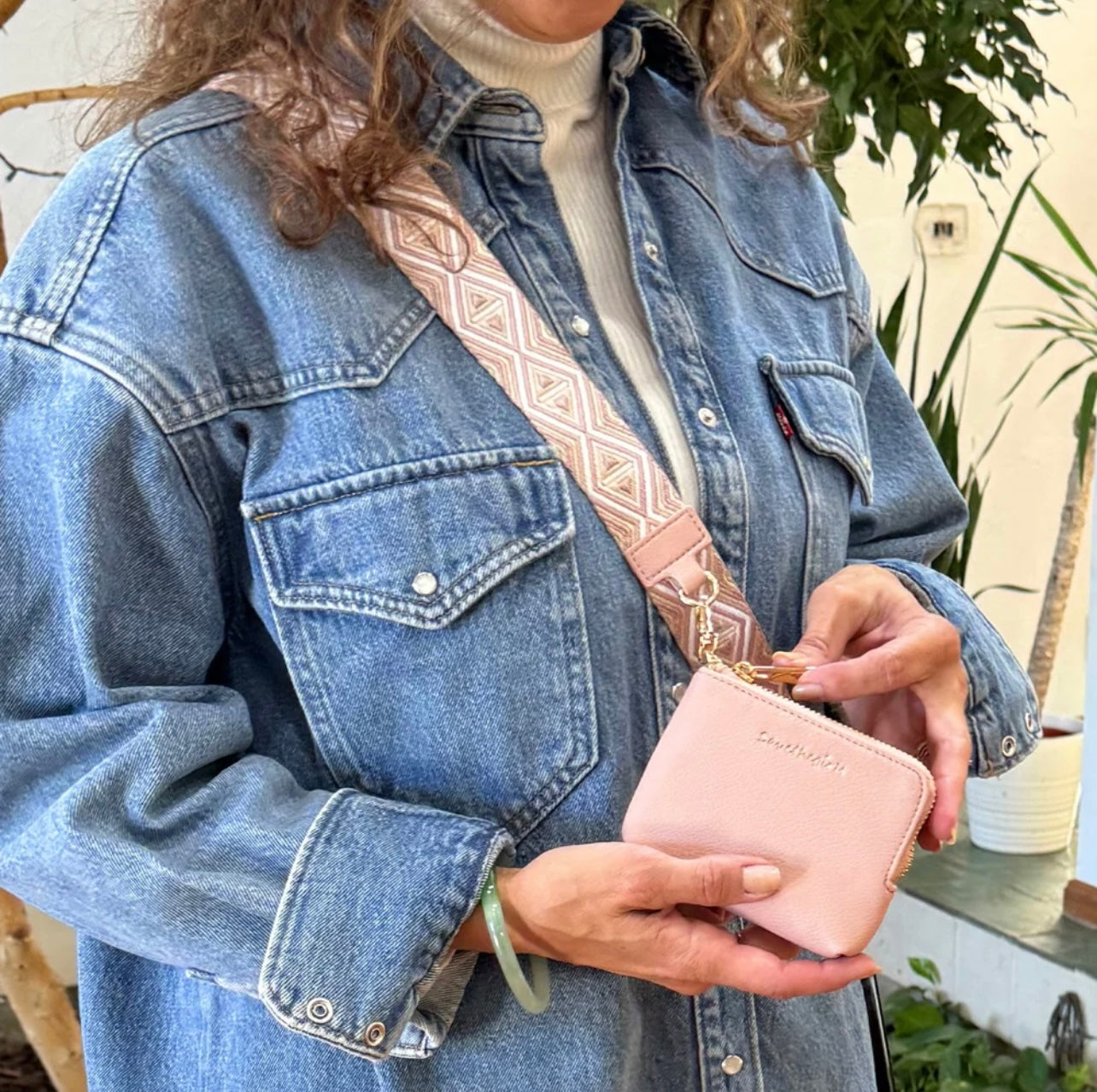 Clip & Go Strap w/RFID Pouch Diamond Pattern Lt. Pink