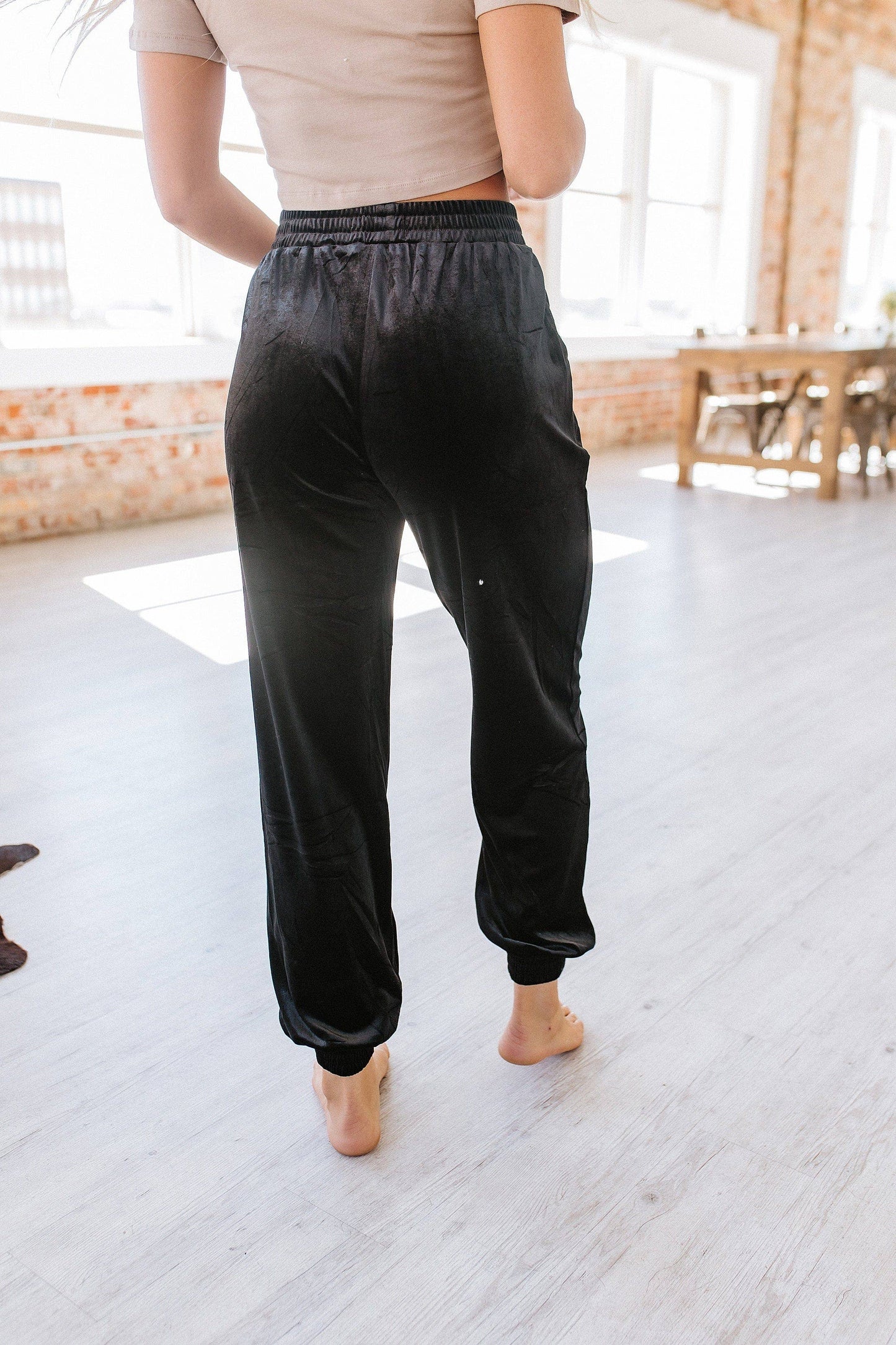 Vintage Velvet Jogger | Black