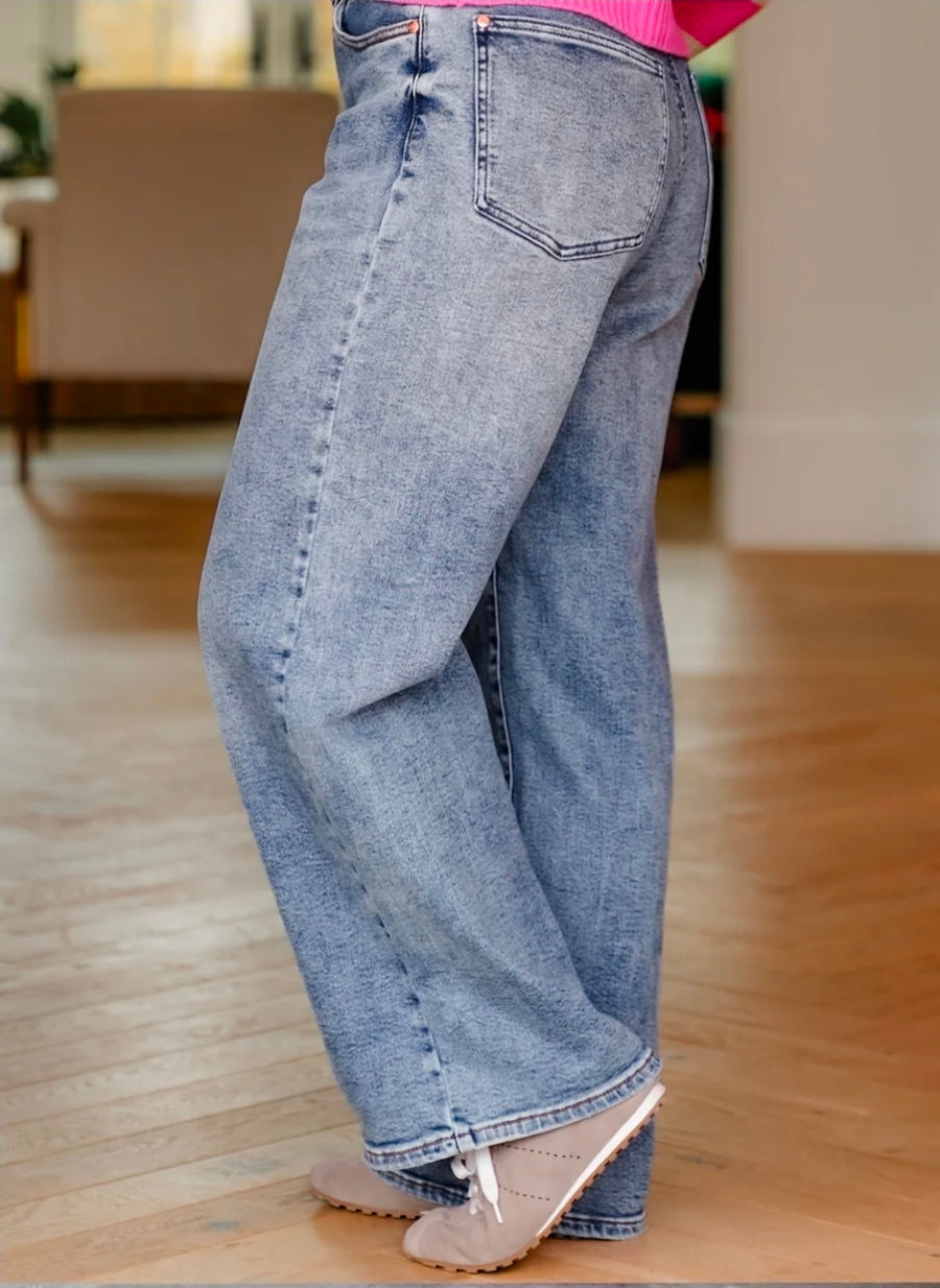 Judy Blue High Rise Light Vintage Wash Jeans
