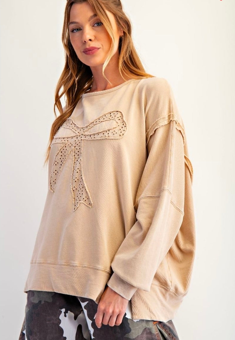 BOW PATCH WASHED TERRY PULLOVER